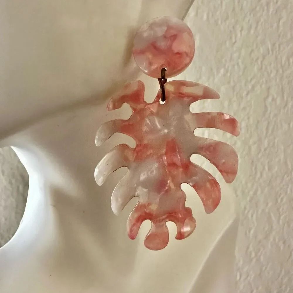 Acrylic leaf statement earrings - Picture 2 of 7